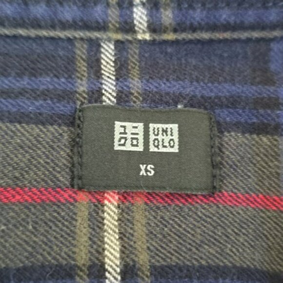 UniQlo Women's Button Down Flannel Shirt Size XS Green Blue Plaid Grunge Retro - Picture 6 of 12